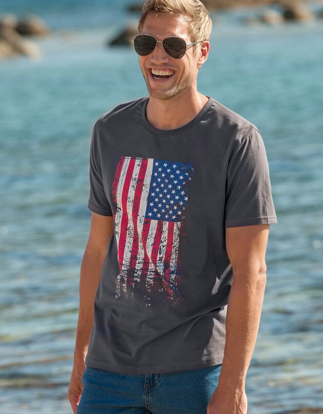 Tee-shirt manches courtes imprimé drapeau (anthracite) Tee-shirt manches courtes imprimé drapeau (anthracite)