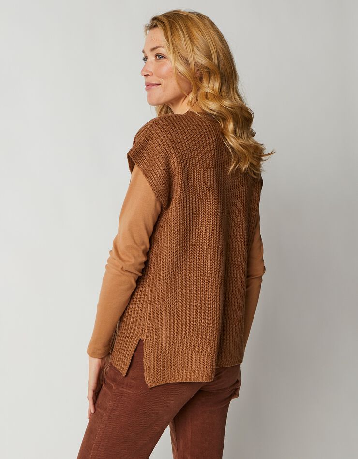 Pull col V manches courtes (noisette) Pull col V manches courtes (noisette)