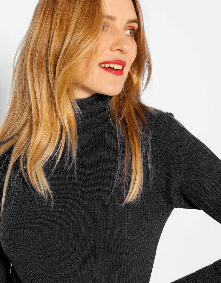 Pull col roulé uni maille côtelée (noir) Pull col roulé uni maille côtelée (noir)
