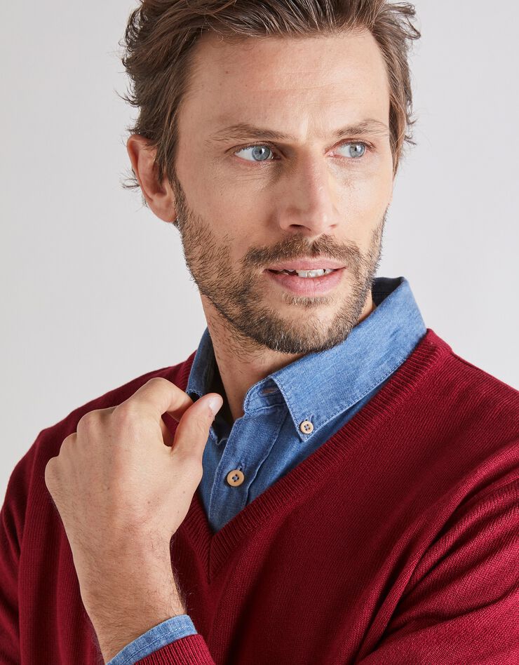 Pull col V 80% laine (rouge carmin) Pull col V 80% laine (rouge carmin)
