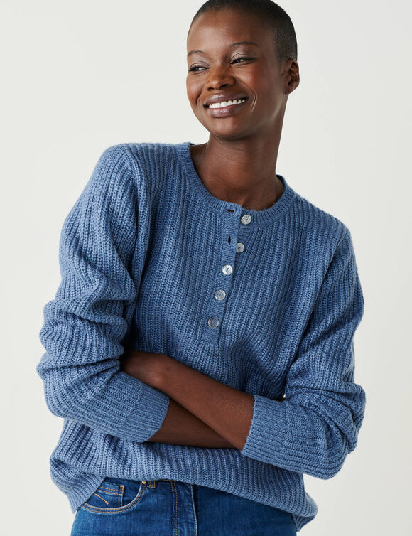Pull col tunisien &agrave; boutons paillet&eacute;s, maille anglaise (bleu denim)