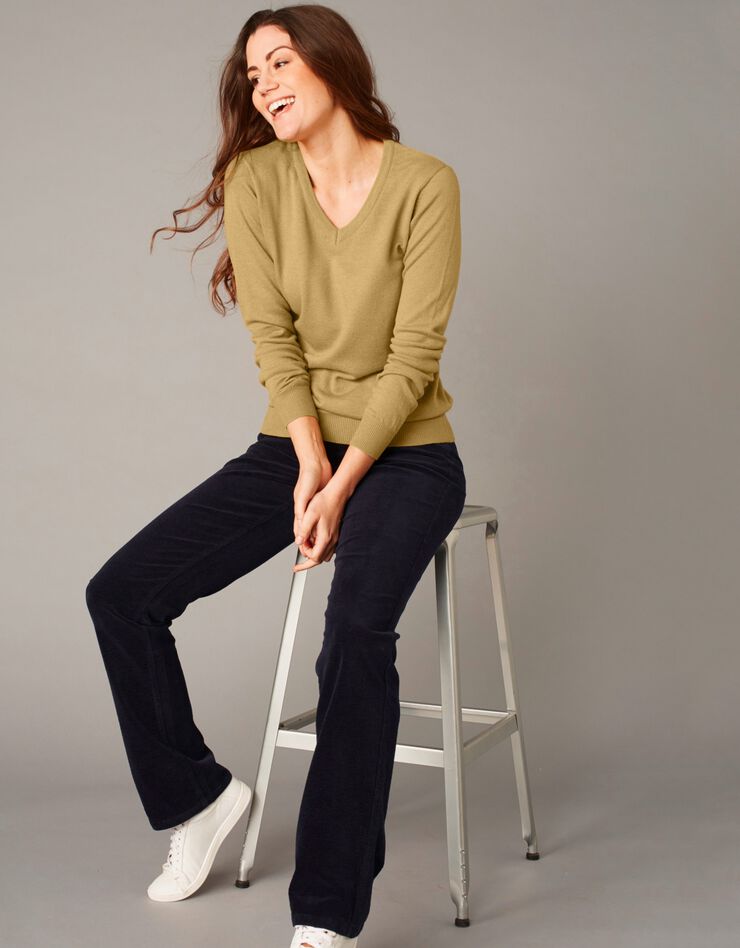 Pull col V, laine d'agneau (vert olive) Pull col V, laine d'agneau (vert olive)