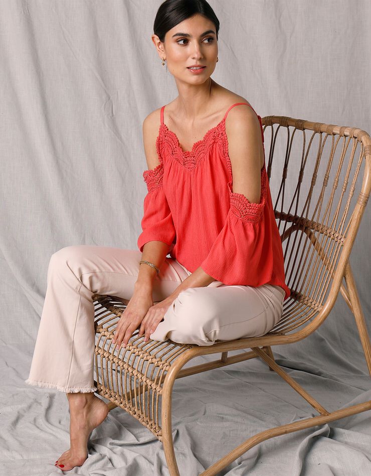 Blouse crépon et macramé épaules dénudées (corail) Blouse crépon et macramé épaules dénudées (corail)