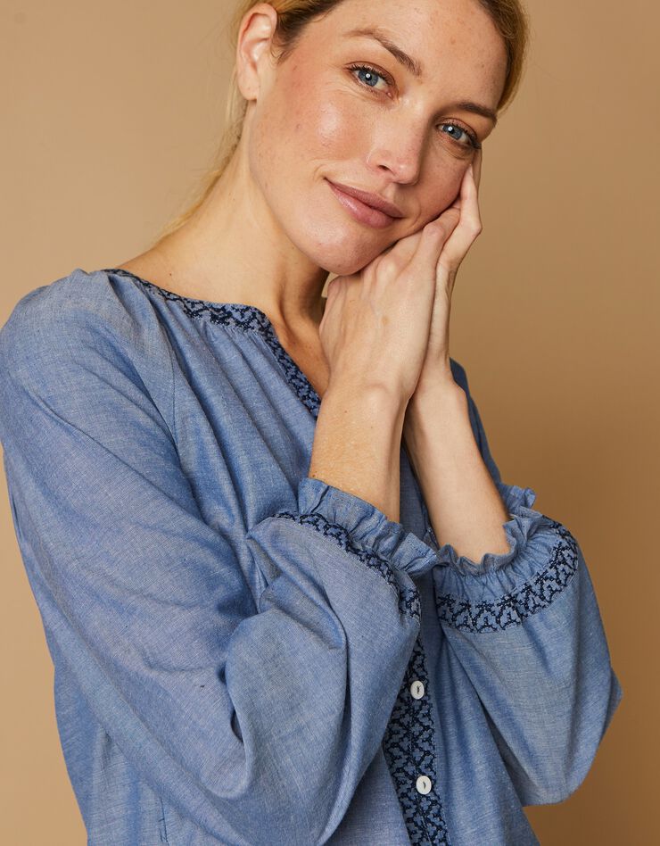 Blouse boutonnée brodée chambray (stone) Blouse boutonnée brodée chambray (stone)