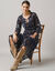 Robe longue imprimée, manches 3/4, détails macramé (marine)