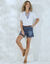 Blouse crépon brodé manches courtes  (blanc / bleu)