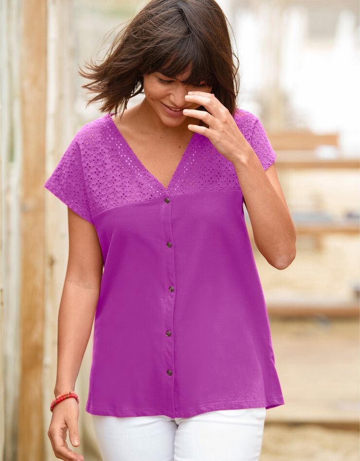 Tee-shirt boutonné, broderie anglaise (violine) Tee-shirt boutonné, broderie anglaise (violine)