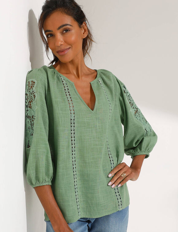 Blouse unie macramé, manches brodées (kaki)