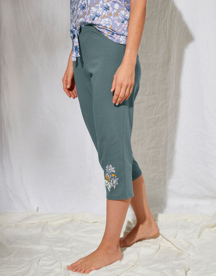 Pantacourt pyjama imprimé placé "pétales de fleurs" (vert sauge)
