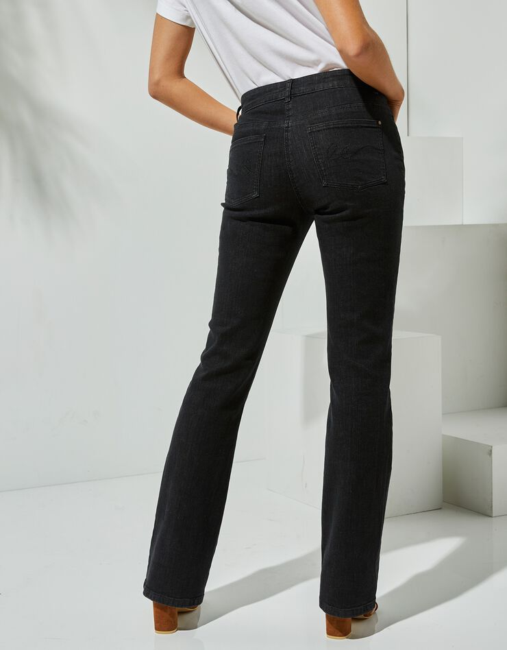 Jean stretch coupe bootcut, poches brodées (noir) Jean stretch coupe bootcut, poches brodées (noir)