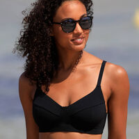 Quel maillot quand on a une forte poitrine ?