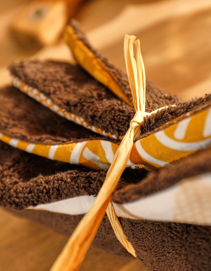 Carré essuie-tout absorbant réutilisable, lot de 4 - collection upcycling (marron/curry) Carré essuie-tout absorbant réutilisable, lot de 4 - collection upcycling (marron/curry)