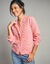 Gilet boutonné col montant, maille fantaisie  (bois de rose)