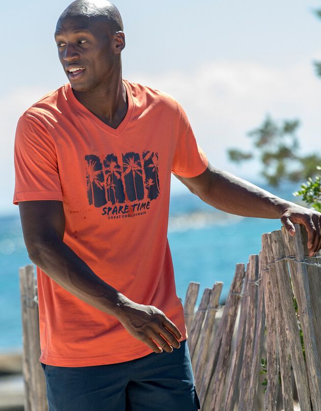 Tee-shirt col V motif placé  (corail)