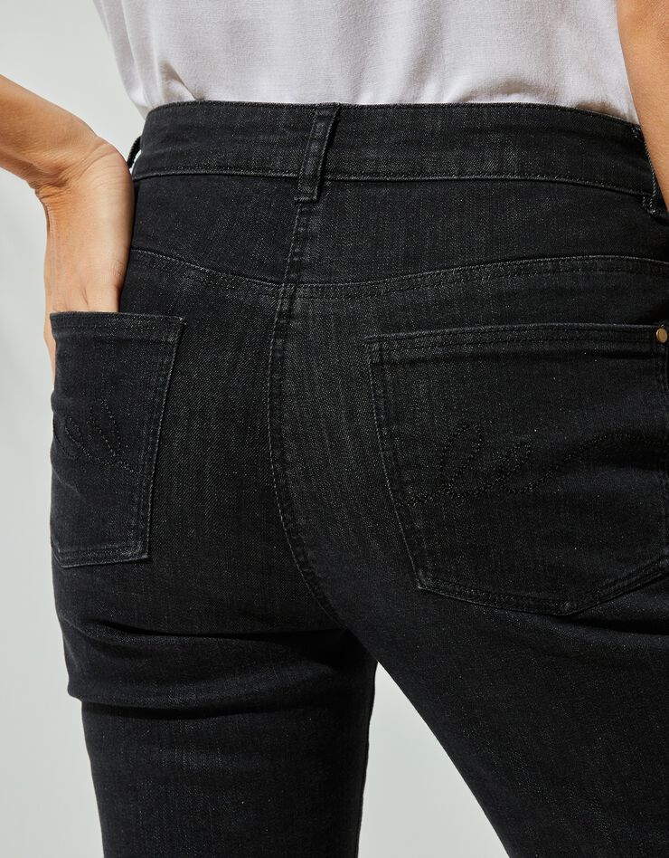Jean stretch coupe bootcut, poches brodées (noir) Jean stretch coupe bootcut, poches brodées (noir)