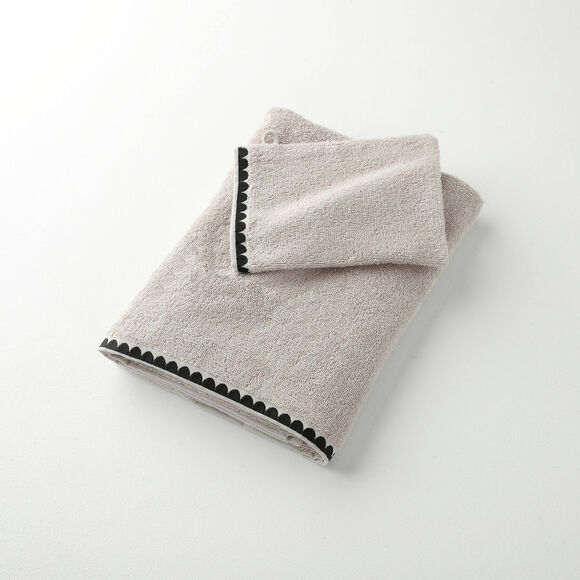 Serviettes de bain finition broderie fantaisie - 420g/m2 (sable)