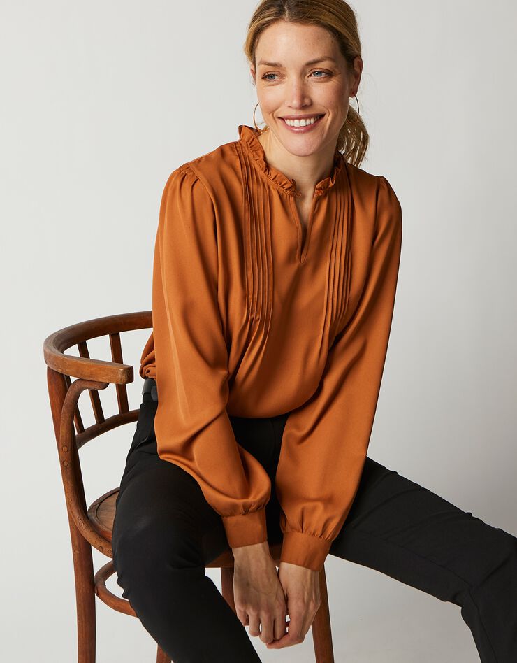 Blouse à plis manches longues unie (caramel) Blouse à plis manches longues unie (caramel)