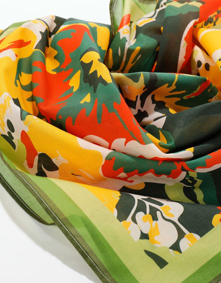 Foulard fabriqué en France imprimé fleurs, 100 x 100 cm - coton (vert / orange) Foulard fabriqué en France imprimé fleurs, 100 x 100 cm - coton (vert / orange)