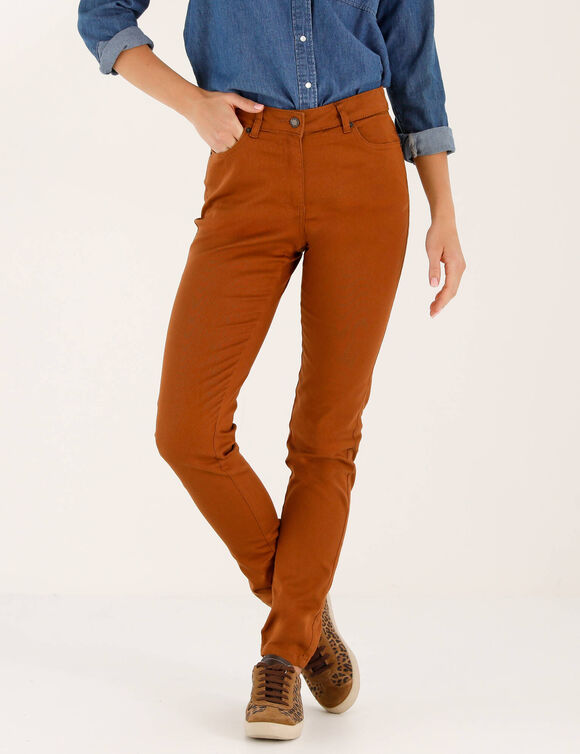 Pantalon fusel&eacute; couleur (caramel)