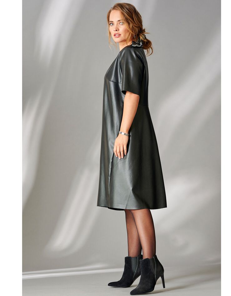 Robe évasée aspect cuir (noir) Robe évasée aspect cuir (noir)