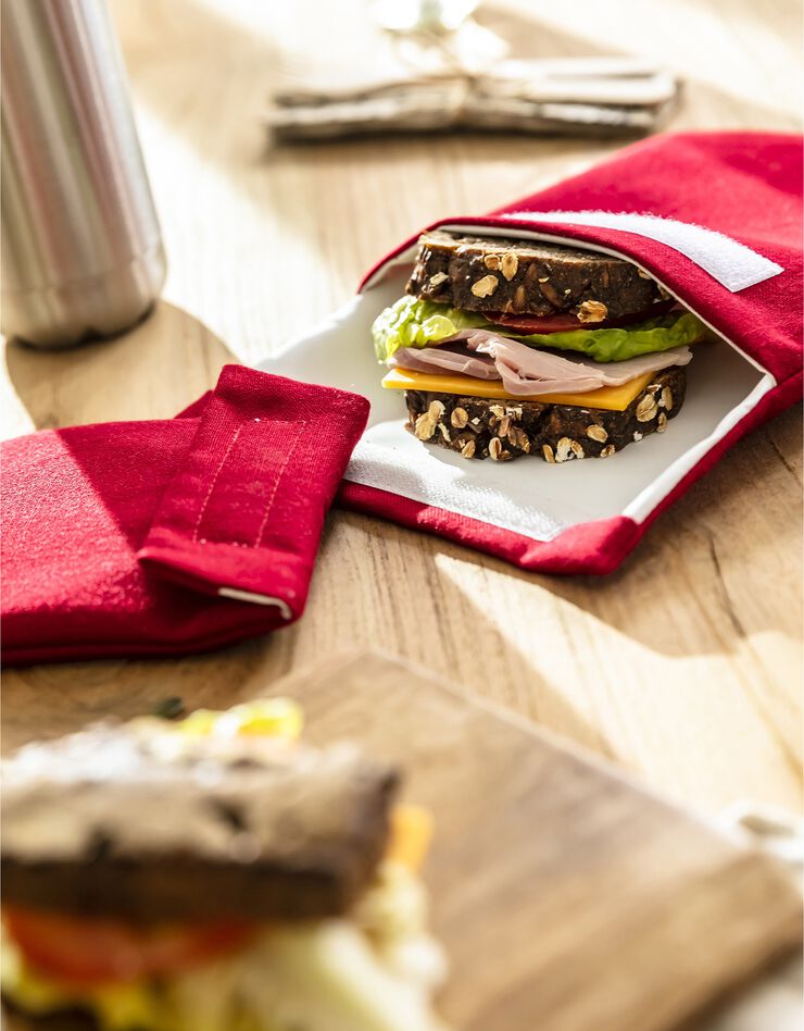 Pochettes alimentaires en tissu pour club sandwich et encas - collection upcycling (rouge) Pochettes alimentaires en tissu pour club sandwich et encas - collection upcycling (rouge)