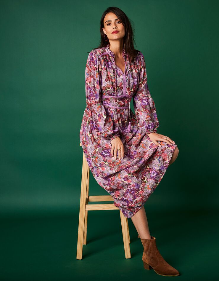 Robe longue fluide imprimée (écru / parme)