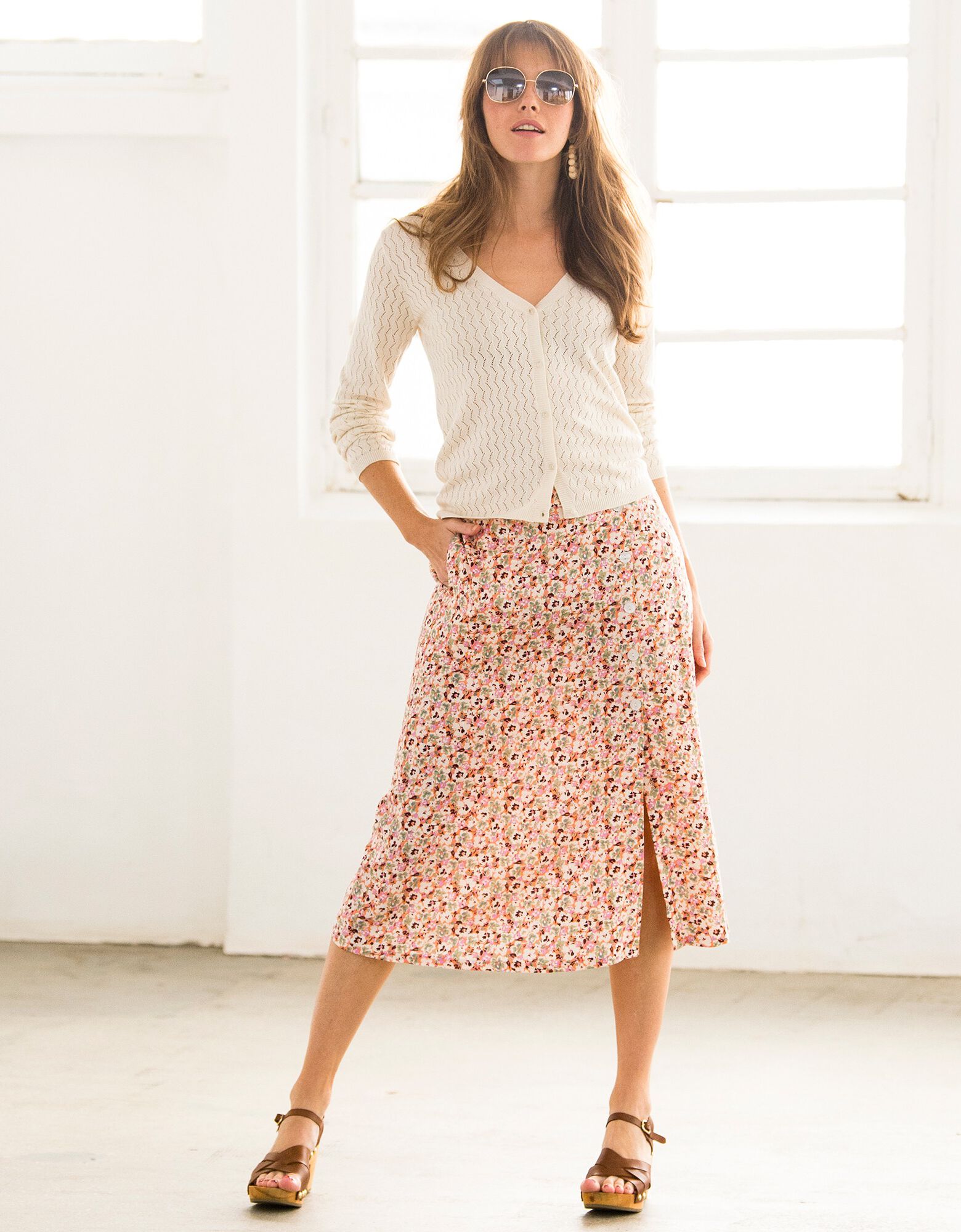 Jupe longue imprim?�e, boutonn?�e et fendue c?�t?�, corail / ?�cru | Blancheporte