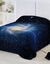 Couette microfibre imprim&eacute;e Galaxie 200 g/m&sup2; (bleu)