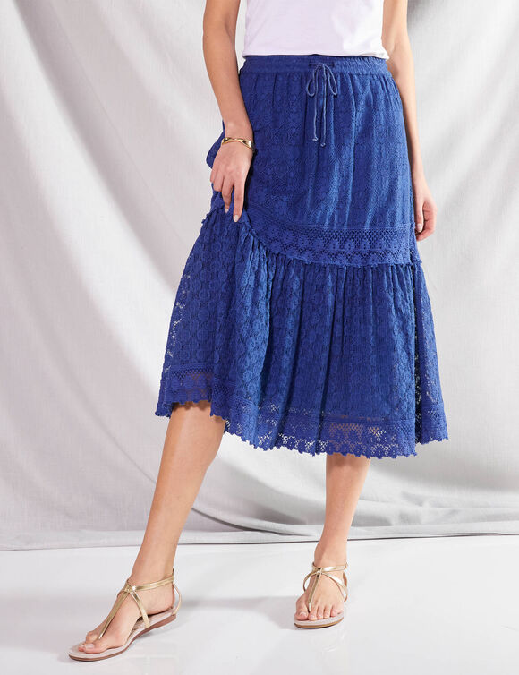 Jupe mi-longue, dentelle et macramé (bleu)