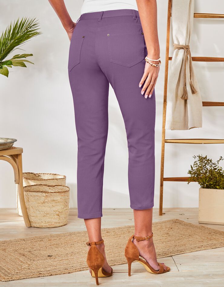 Pantacourt coupe fuselée couleur (lilas) Pantacourt coupe fuselée couleur (lilas)