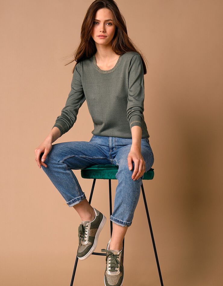 Pull col rond détails brillants, toucher cachemire (kaki) Pull col rond détails brillants, toucher cachemire (kaki)