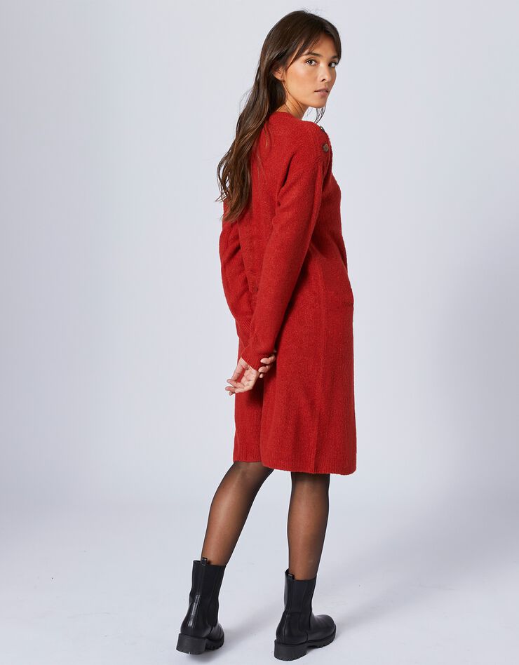 Robe-pull torsadée épaules boutonnées (brique) Robe-pull torsadée épaules boutonnées (brique)