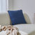Coussin uni biais en jute  (bleu)
