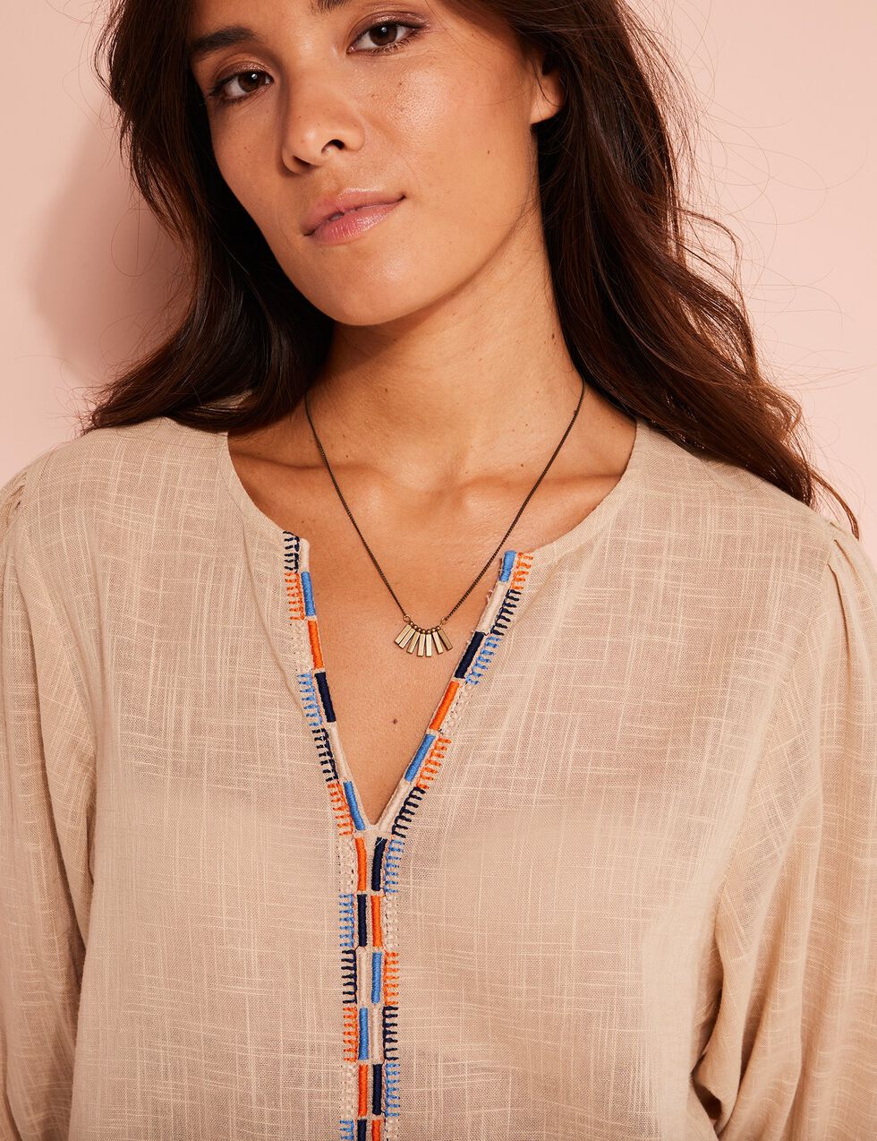 Blouse unie à empiècement métal à l'épaule - Beige
