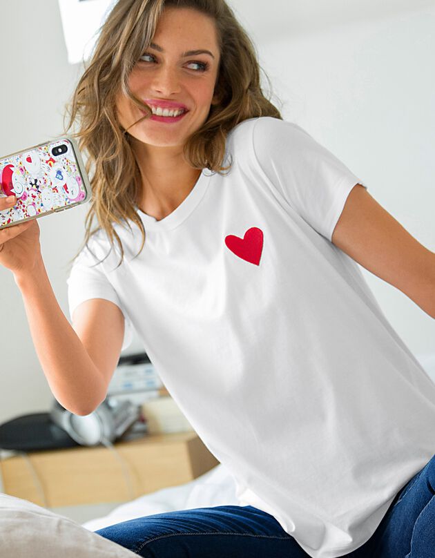 T-shirt uni broderie coeur manches courtes (blanc)