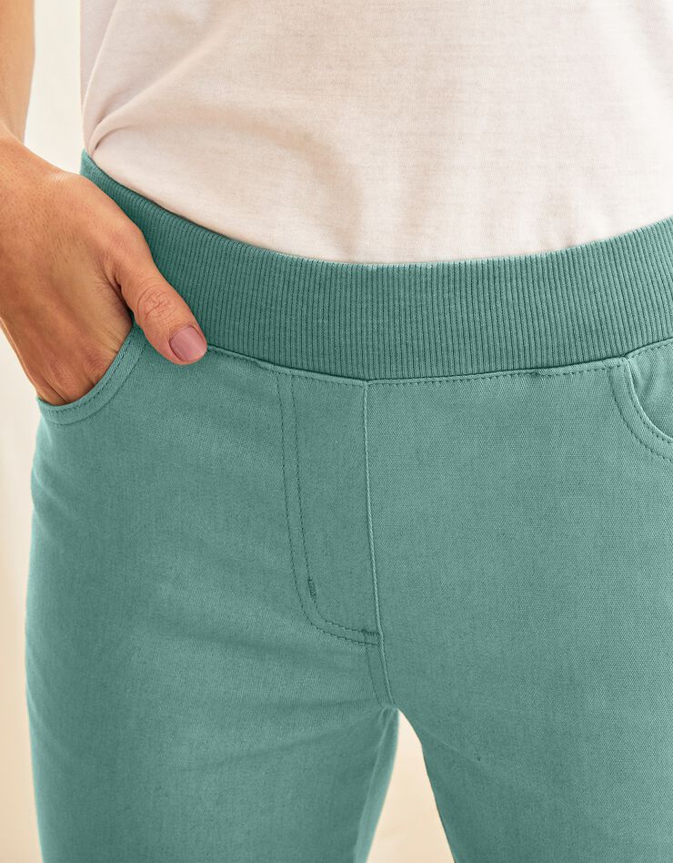 Pantalon droit "ultra confort" taille élastiquée (céladon) Pantalon droit "ultra confort" taille élastiquée (céladon)