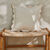 Coussin uni coton finition feston (naturel)