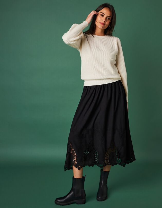 Jupe large avec macramé en base (noir)