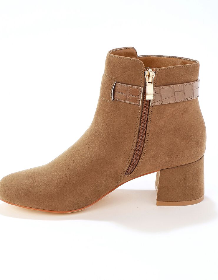 Boots à talon avec bride croco et boucle dorée - caramel (caramel) Boots à talon avec bride croco et boucle dorée - caramel (caramel)