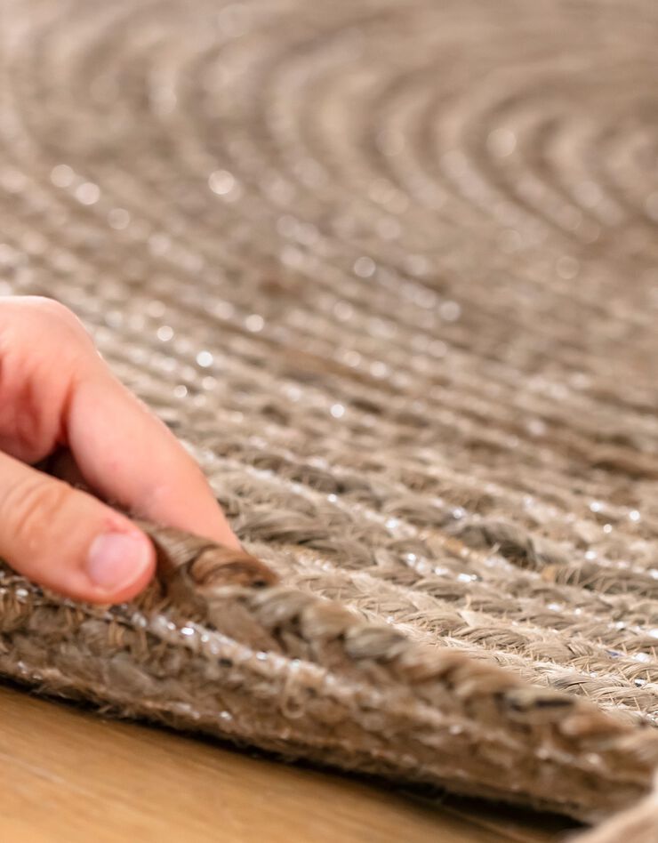 Tapis rond en jute avec fil scintillant et pompons  (jute)