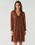 Robe bicolore &agrave; plis, imprim&eacute; feuilles (caramel / rose)