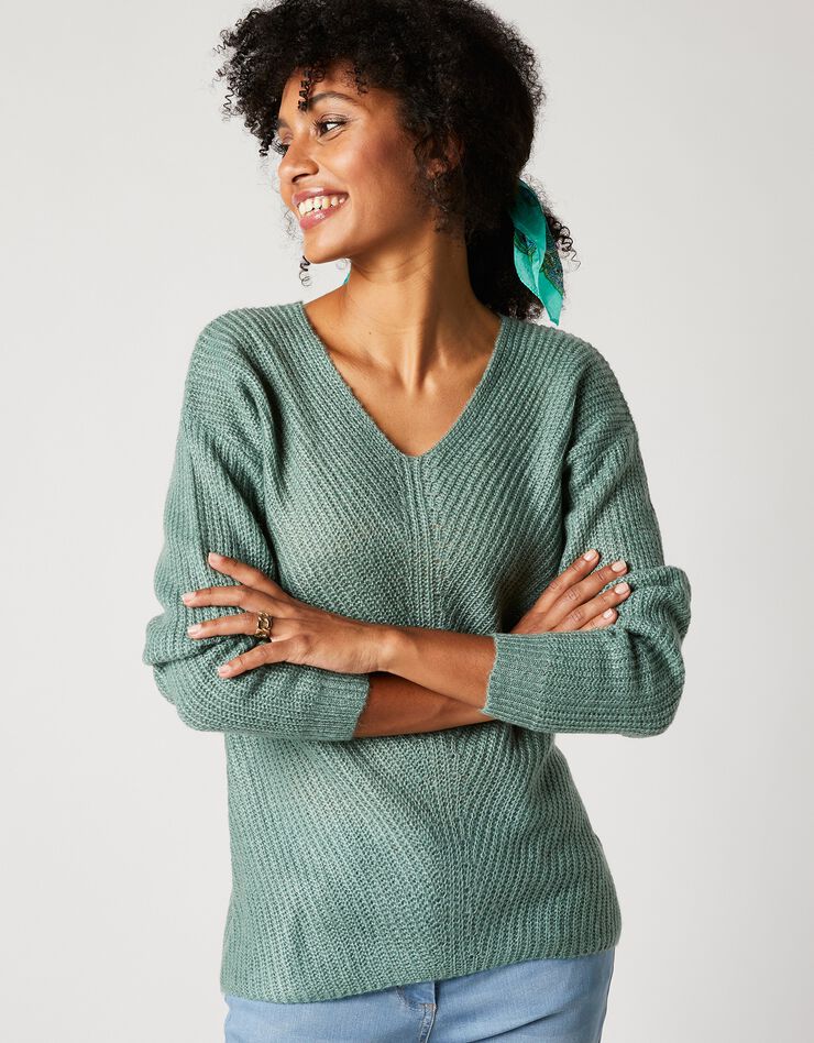 Pull col V, maille anglaise toucher mohair (kaki) Pull col V, maille anglaise toucher mohair (kaki)