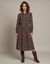 Robe longue col lavalli&egrave;re, imprim&eacute; tachiste (noir / violet)