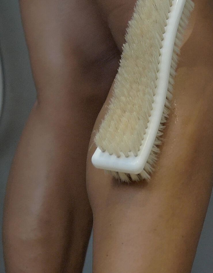 Brosse ergonomique spéciale dos (blanc) Brosse ergonomique spéciale dos (blanc)