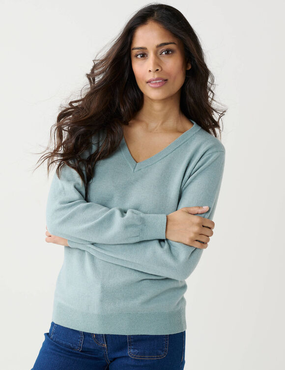 Pull col V, laine d'agneau (vert gris&eacute;)