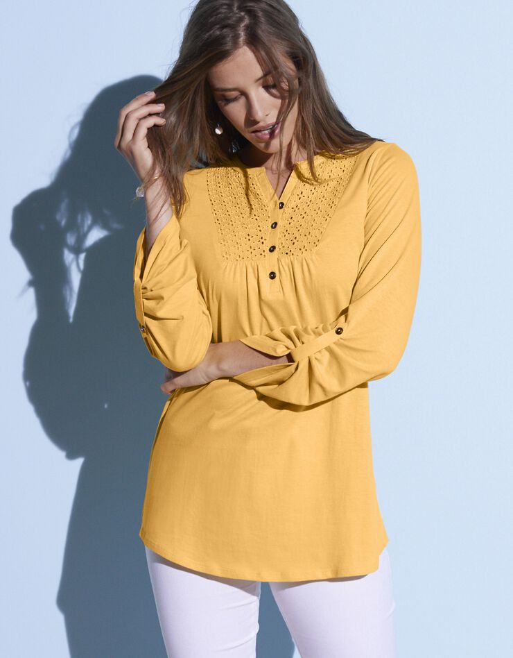 Tee-shirt col tunisien manches longues, broderie anglaise (safran) Tee-shirt col tunisien manches longues, broderie anglaise (safran)