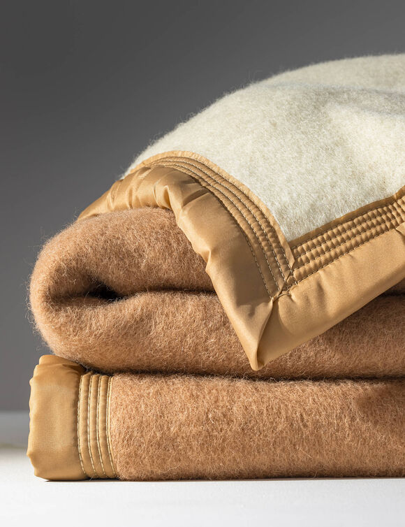 Couverture bicolore pure laine 800 g/m² (chamois)