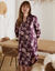 Chemise de nuit forme liquette en satin imprimé (prune / rose)