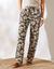 Pantalon large fluide, imprim&eacute; v&eacute;g&eacute;tal (kaki / &eacute;cru)