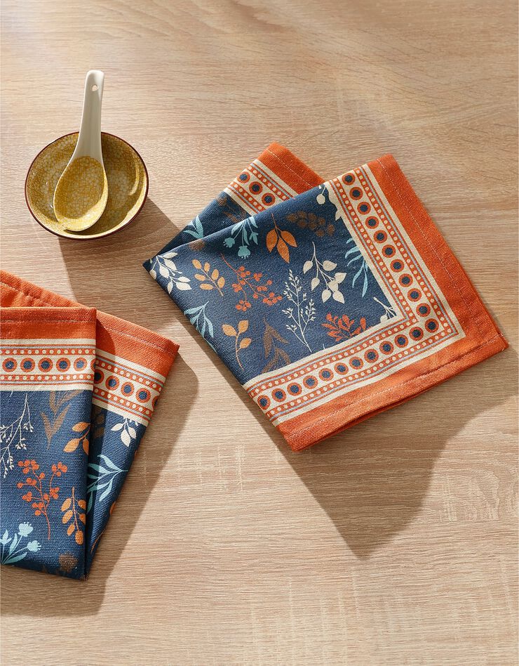 Serviette de table fabriquée en France motif fleuri Indian fond bleu, lot de 2 - coton biologique(1) (bleu grisé) Serviette de table fabriquée en France motif fleuri Indian fond bleu, lot de 2 - coton biologique(1) (bleu grisé)
